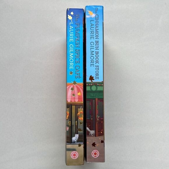 The Pumpkin Spice Café and The Cinnamon Bun Book Store Books - Picture 7 of 9